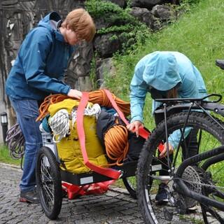 E-Bike und Lastenanhänger ermöglichen einen entspannten Transport, Foto: Jubiarchiv