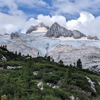 Auch der Hallstätter Gletscher ist heuer weitgehend ausgeapert. Foto: DAV/Pröttel