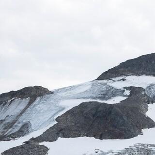 Nach schneearmen Wintern sind vormals bekannte Hochtouren über schmelzende Gletscher häufig nicht mehr begehbar. Foto: DAV/ Jens Klatt