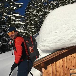 Fette Ladung: Bei so viel gut gesetztem Schnee ist die anspruchsvolle Bretterspitze machbar. Foto: Luis Stitzinger, Alix von Melle