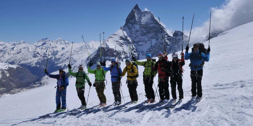 Gruppenbild mit Schönheit: Mit dem Matterhorn kann sich keiner messen. Foto: Stefan Herbke
