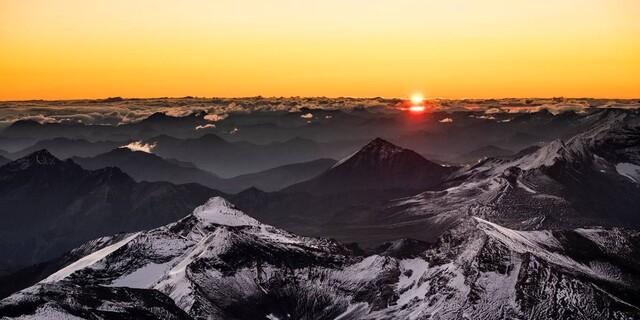 Sonnenaufgang vom Gipfel des Großglockners aus. Foto: Heinz Zak