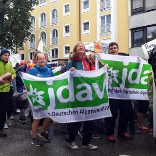 JDAV auf FridaysForFutureDemonstration. Foto: Jens Larisch