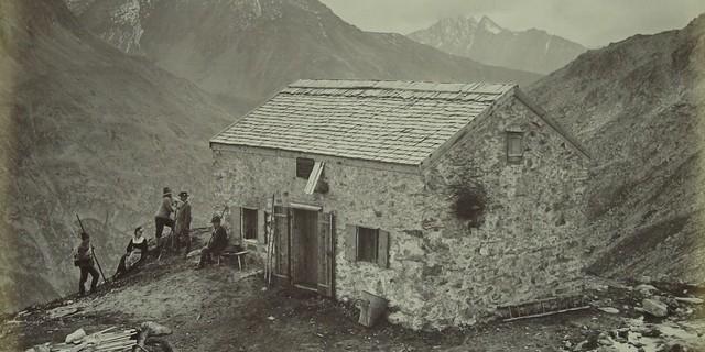 Olperer Hütte im Zillertal, um 1885. Foto: Bernhard Johannes. Archiv des DAV, München.