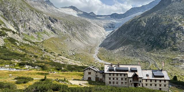 Quer durch Österreich: Weit zurückgezogen sind die Gletscherzungen von Horn- und Waxeggkees. Foto: Markus Paule