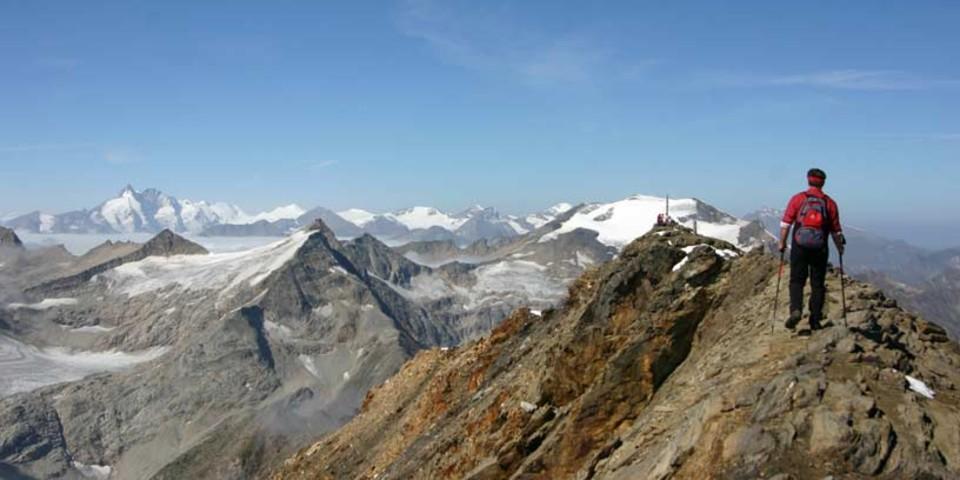 Schareck - Erlebnis Hohe Tauern: Wer das nahe Sommerskigebiet ausblendet, kann auf dem Schareck alpine Gipfelgefühle erleben.