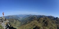 Allein für diesen Ausblick Richtung Kitzbühel lohnt es sich, auf den Tristkogel zu steigen. Foto: Andi Dick